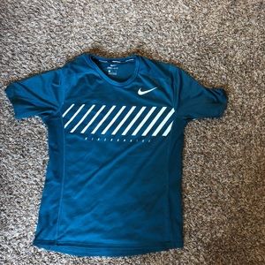 2 Nike men’s dry fit shirts